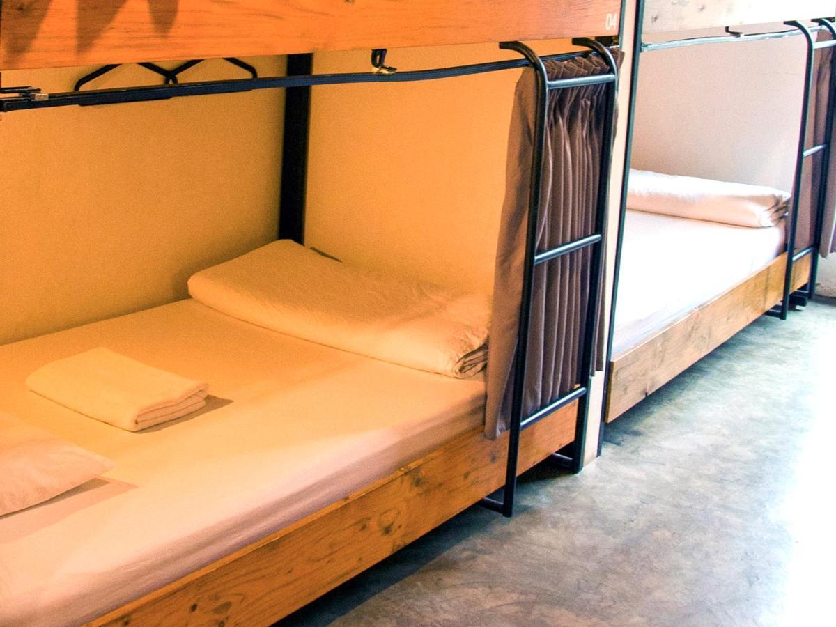 בנגקוק Holy Sheet Hostel מראה חיצוני תמונה