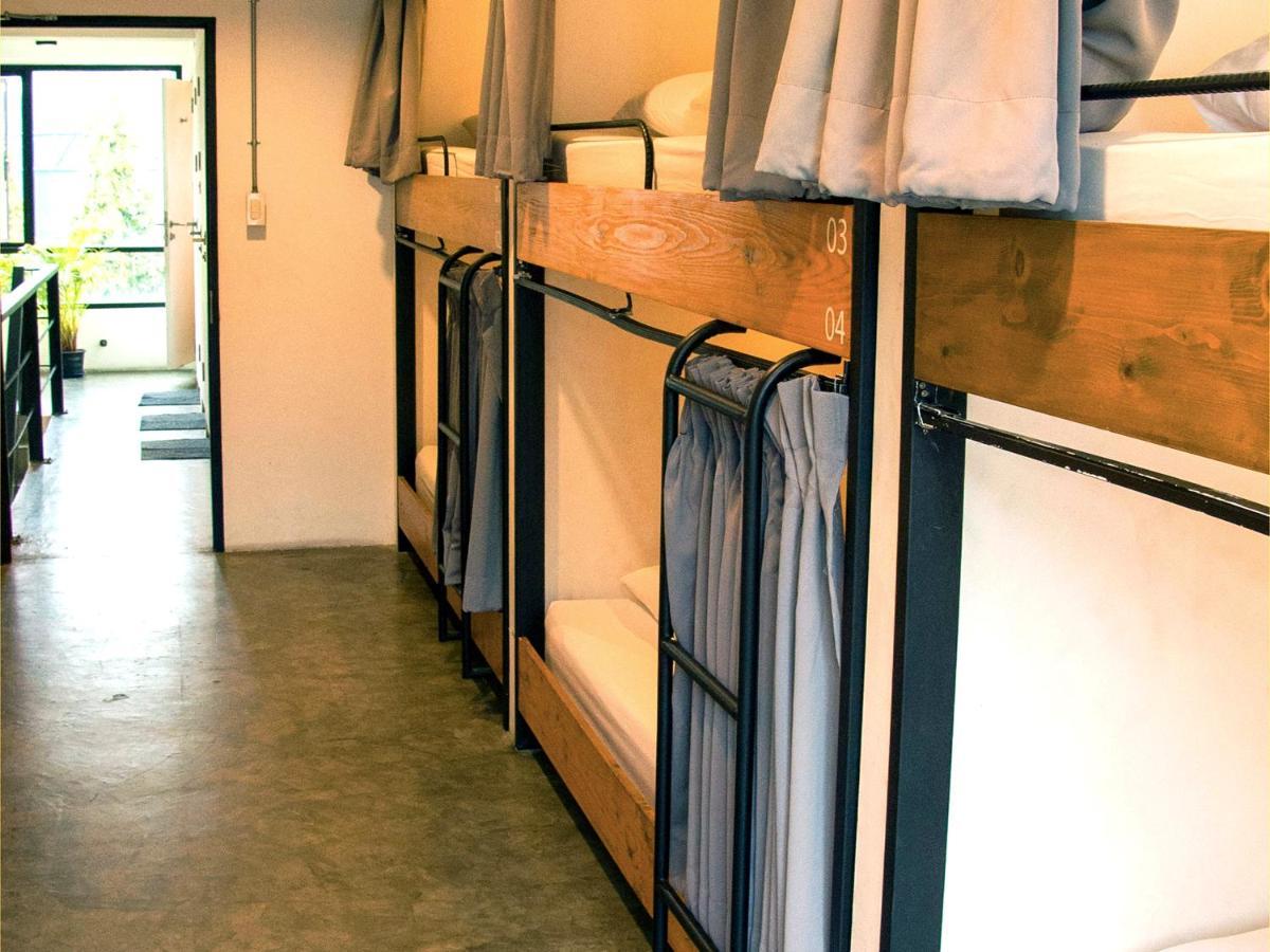 בנגקוק Holy Sheet Hostel מראה חיצוני תמונה